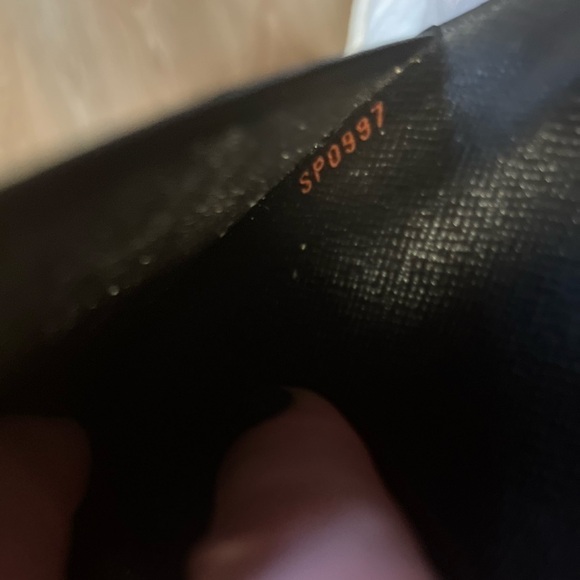 Louis Vuitton EPI Red Leather Agenda MM (Medium size) - Picture 15 of 16